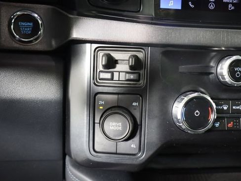 Certified 2025 Ford F450 Platinum w/ FX4 Off-Road Package image 64