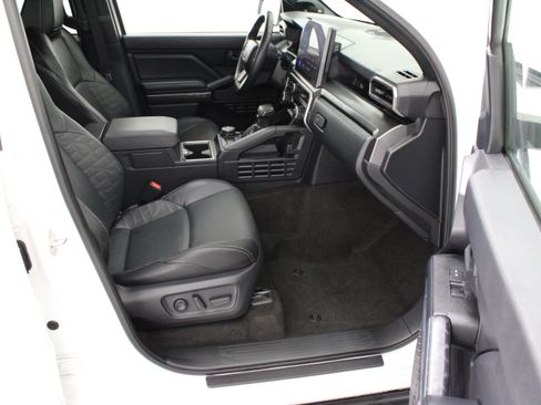 Used 2025 Toyota 4Runner TRD Off-Road Premium w/ Tow Technology Package AWD/4WD image 38