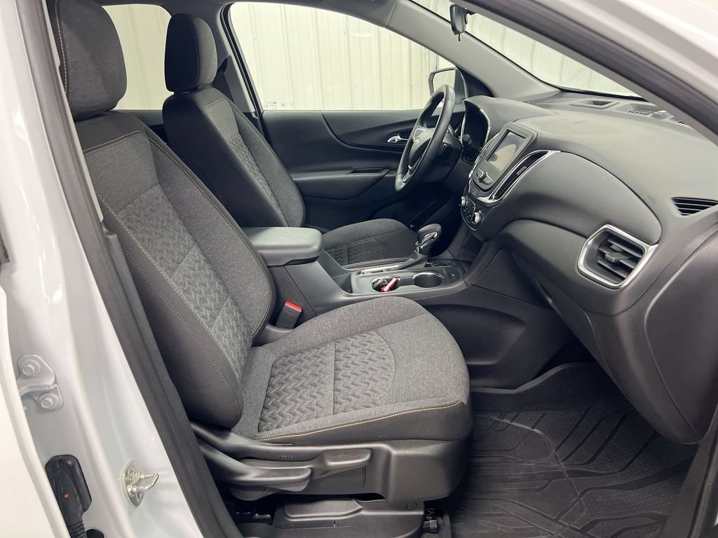 Used 2024 Chevrolet Equinox LT FWD image 21