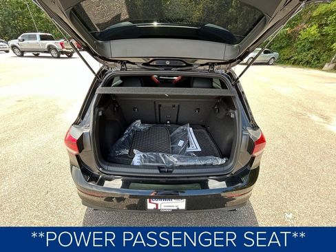 Used 2024 Volkswagen GTI SE image 9