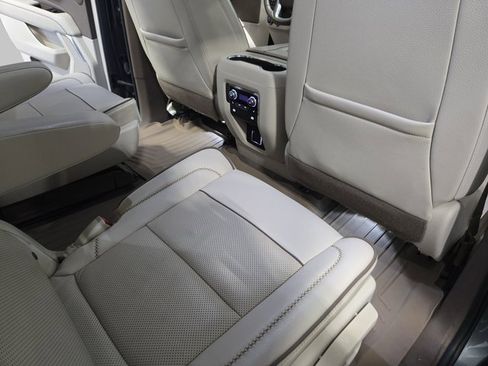 Used 2022 GMC Yukon Denali image 12