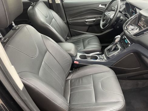 Used 2013 Ford Escape Titanium w/ Class II Trailer Tow Pkg image 30