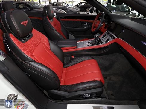Used 2022 Bentley Continental GT V8 AWD/4WD image 16