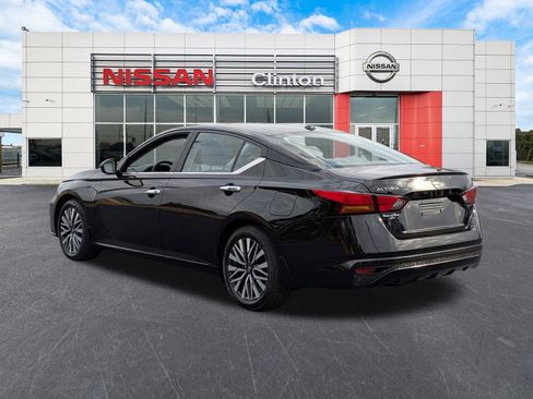New 2025 Nissan Altima 2.5 SV image 5