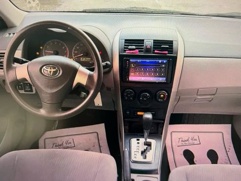 Used 2010 Toyota Corolla LE FWD image 12