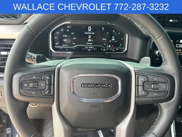 Used 2025 GMC Sierra 1500 Denali w/ Technology Package AWD/4WD image 17