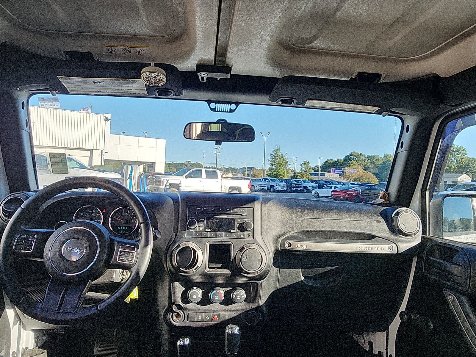 Used 2016 Jeep Wrangler Unlimited Sport w/ Connectivity Group AWD/4WD image 20