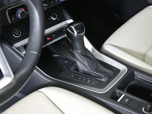 Used 2025 Audi Q3 2.0T Premium w/ Convenience Package image 20