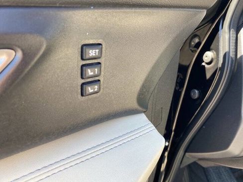 Used 2020 Subaru Ascent Limited w/ Popular Package #3 image 13