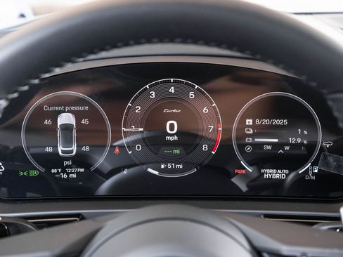 Used 2025 Porsche Cayenne Turbo image 14