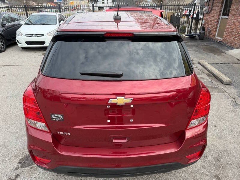 Used 2021 Chevrolet Trax LS FWD image 9