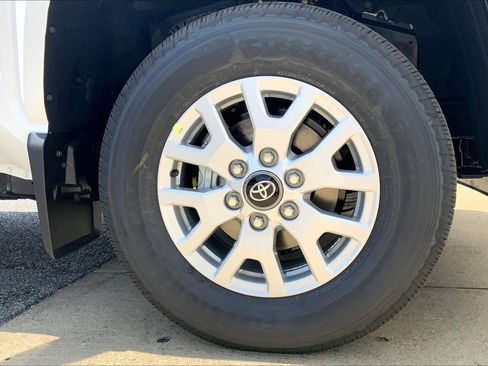 New 2026 Toyota Tacoma SR5 AWD/4WD image 15
