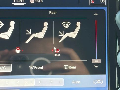 Used 2021 Chrysler Pacifica Touring w/ Cold Weather Group AWD/4WD image 27