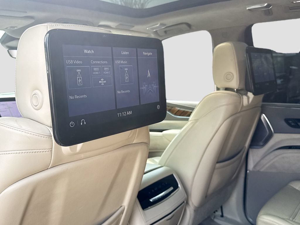 Used 2021 Cadillac Escalade Premium Luxury Platinum AWD/4WD image 27