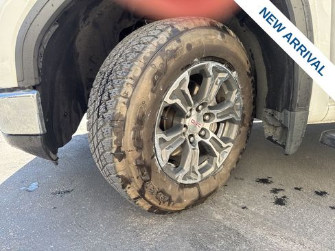 Used 2023 GMC Sierra 1500 SLE image 28