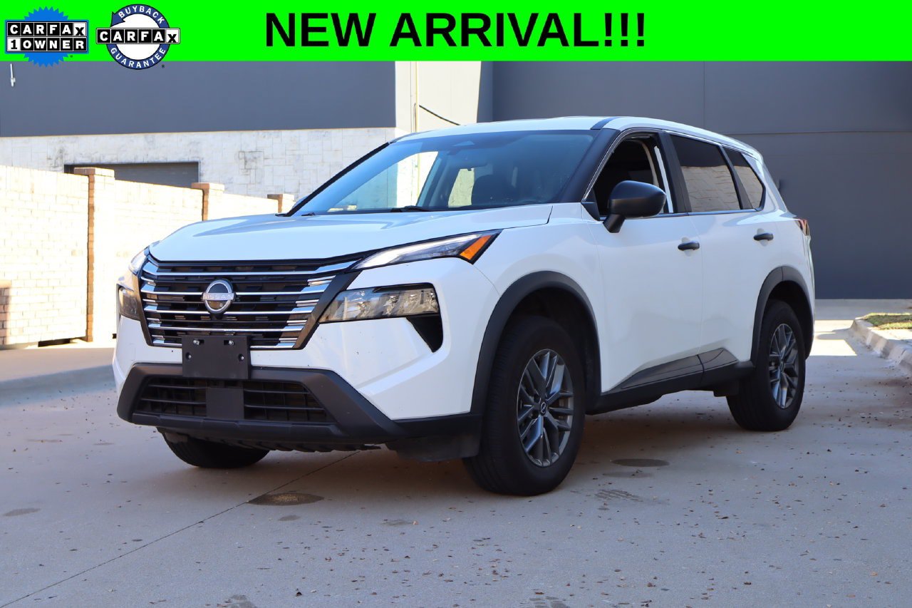 Used 2024 Nissan Rogue S FWD image 1