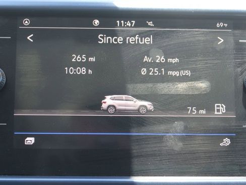 Used 2023 Volkswagen Taos SE w/ Panoramic Sunroof Package FWD image 46