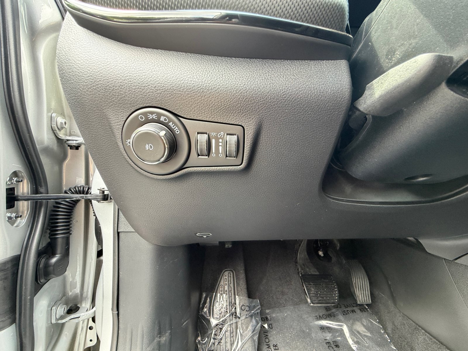 New 2026 Jeep Compass Latitude AWD/4WD image 27