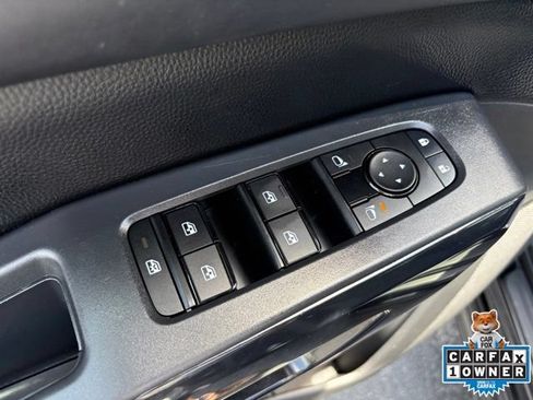 Used 2024 Nissan Pathfinder SV FWD image 27