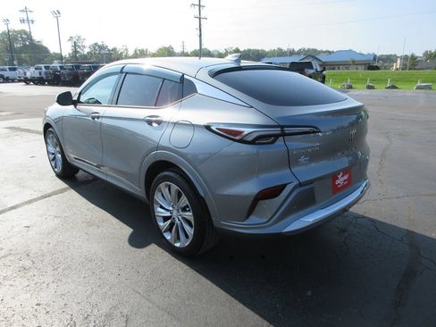 Used 2024 Buick Envista Sport Touring FWD image 8