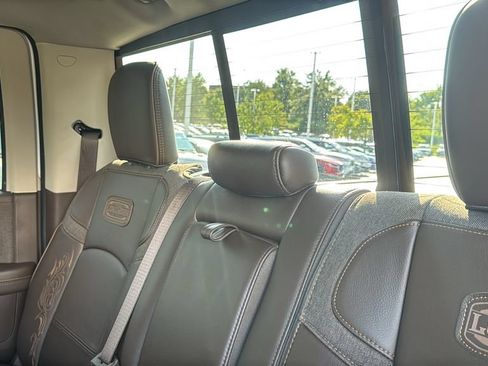 Used 2025 RAM 2500 Limited AWD/4WD image 29
