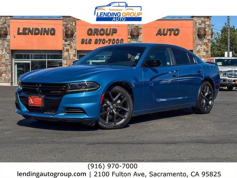 Used 2023 Dodge Charger SXT w/ Blacktop Package RWD image 1