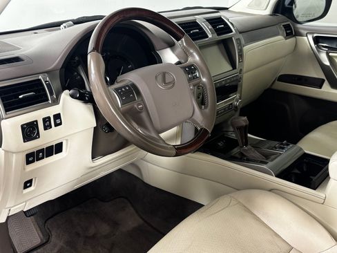 Used 2019 Lexus GX 460 Premium image 4