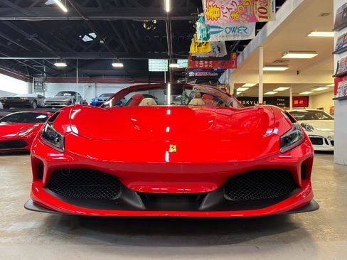 Used 2021 Ferrari F8 Tributo RWD image 2