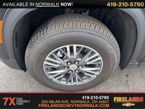 New 2025 Chevrolet Traverse LT w/ Driver Confidence Package image 10