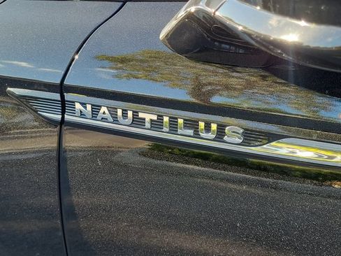 Certified 2023 Lincoln Nautilus Reserve w/ Monochromatic Package AWD/4WD image 7