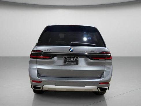 Used 2024 BMW X7 xDrive40i w/ Premium Package AWD/4WD image 5