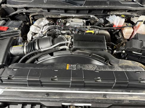 Used 2023 Chevrolet Silverado 2500 LT w/ Convenience Package image 27