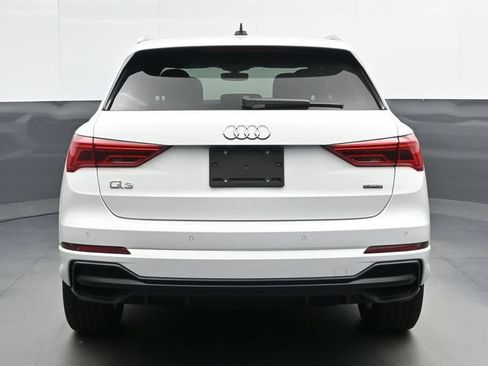Used 2020 Audi Q3 2.0T Premium w/ Convenience Package AWD/4WD image 7