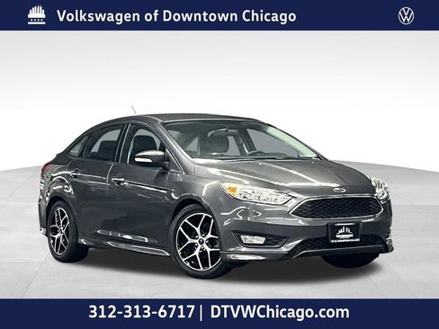 Used 2015 Ford Focus SE w/ SE Ecoboost Package image 1