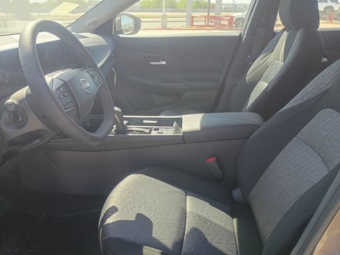 New 2026 Nissan Sentra SV w/ SV Convenience Package FWD image 21