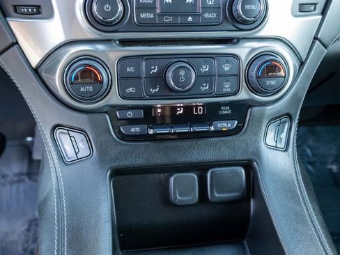 Used 2019 Chevrolet Suburban LT image 29