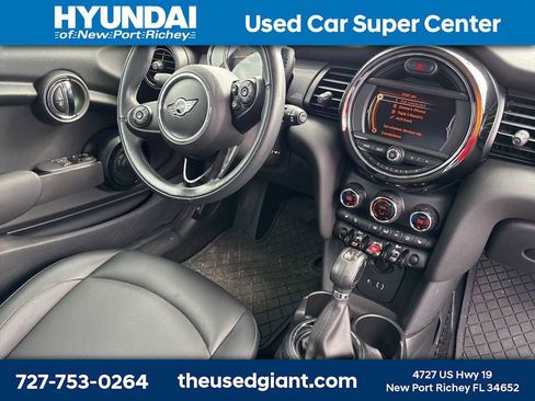 Used 2016 MINI Cooper 2-Door Hardtop image 6