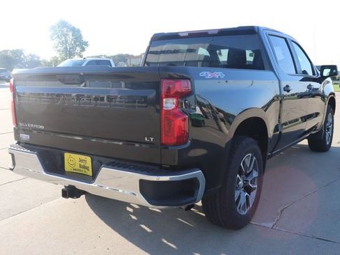 Used 2023 Chevrolet Silverado 1500 LT image 3