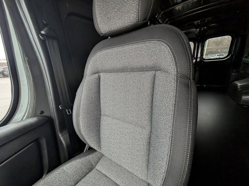 New 2026 RAM ProMaster 2500 w/ Quick Order Package 22G SLT image 13