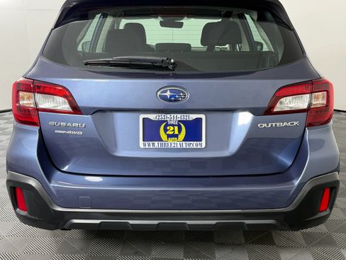 Used 2018 Subaru Outback 2.5i AWD/4WD image 9