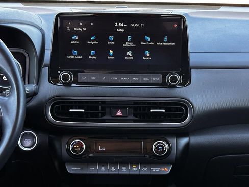 Used 2022 Hyundai Kona Limited image 30