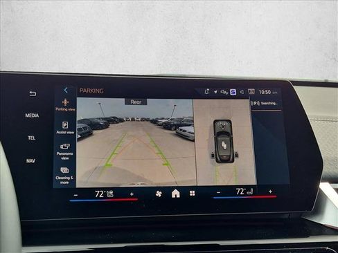 New 2027 BMW X2 xDrive28i AWD/4WD image 13