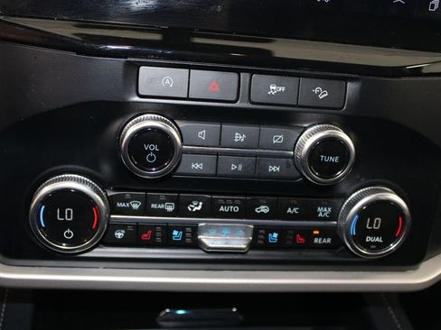 Certified 2024 Ford Expedition Max XLT image 50