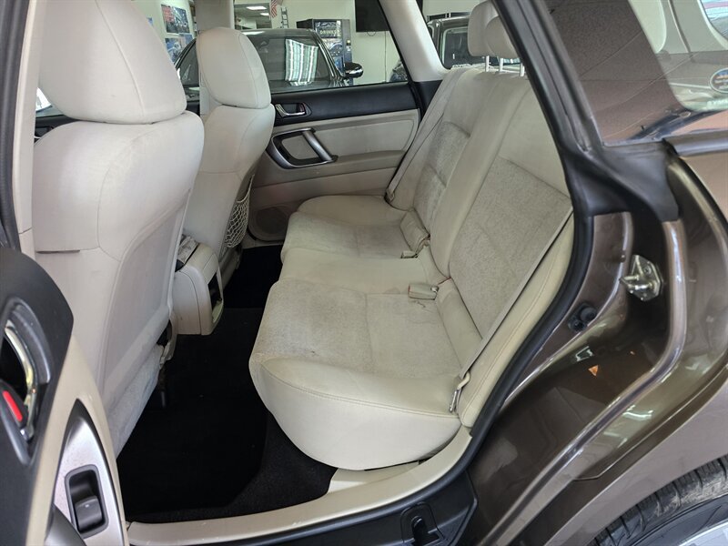 Used 2009 Subaru Outback 2.5i Special Edition AWD/4WD image 11