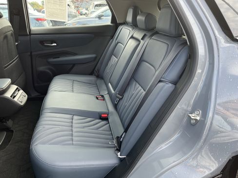 Used 2024 Nissan Ariya AWD image 15