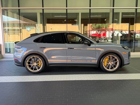 Certified 2026 Porsche Cayenne Turbo GT AWD/4WD image 6