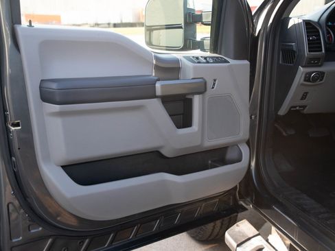 Used 2019 Ford F350 XLT w/ XLT Premium Package AWD/4WD image 19