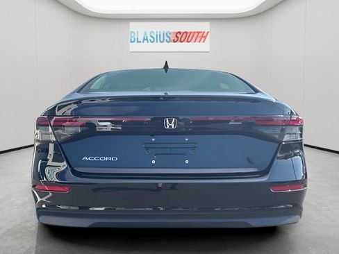 Used 2023 Honda Accord EX image 4