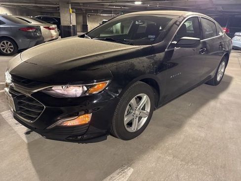 Used 2020 Chevrolet Malibu LS image 2