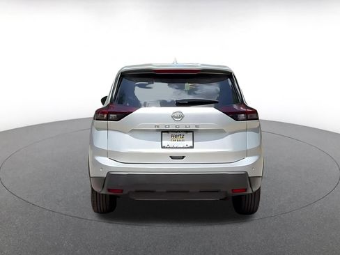 Used 2025 Nissan Rogue SV FWD image 14